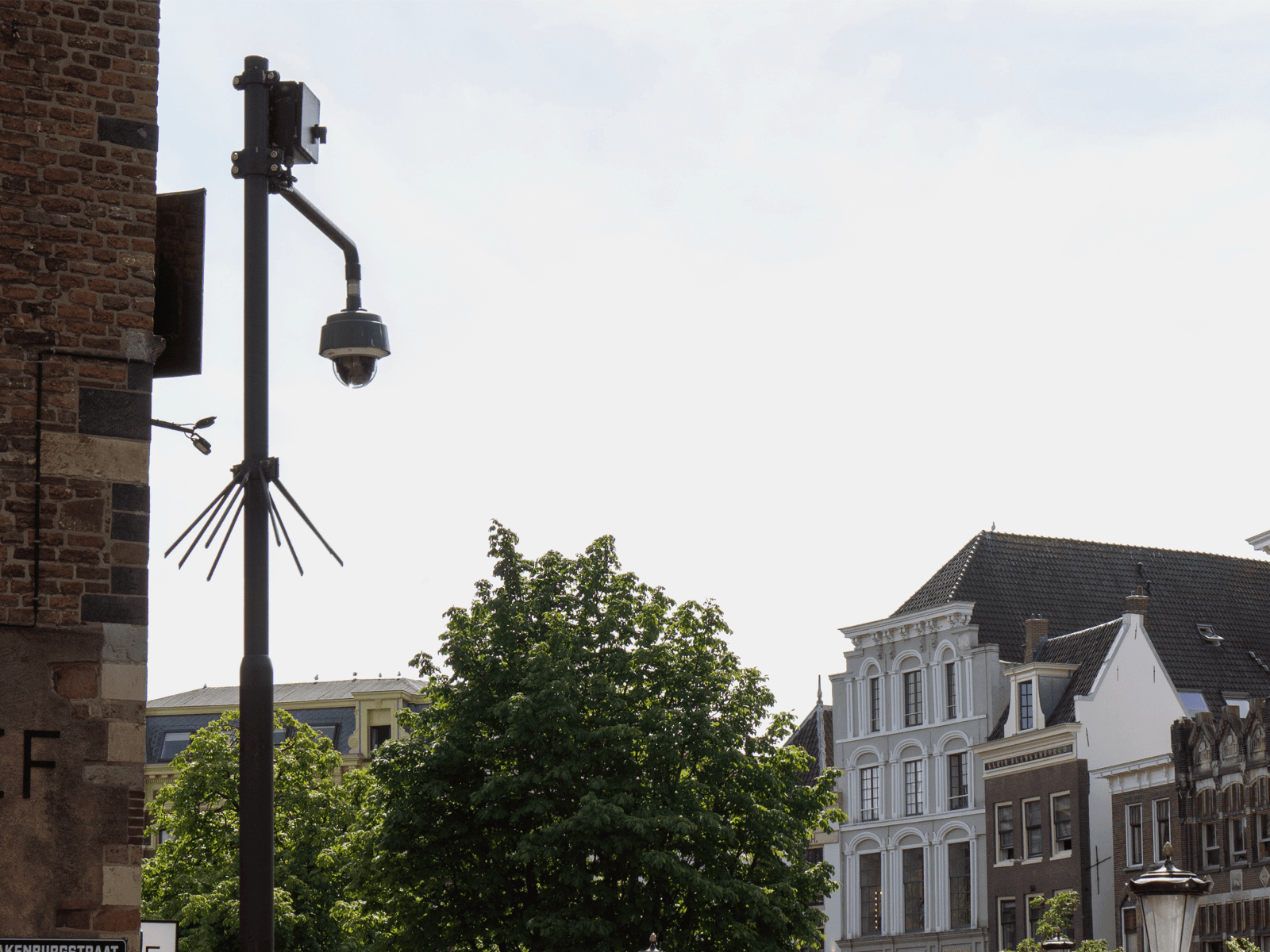 Beveiligingscamera in de stad