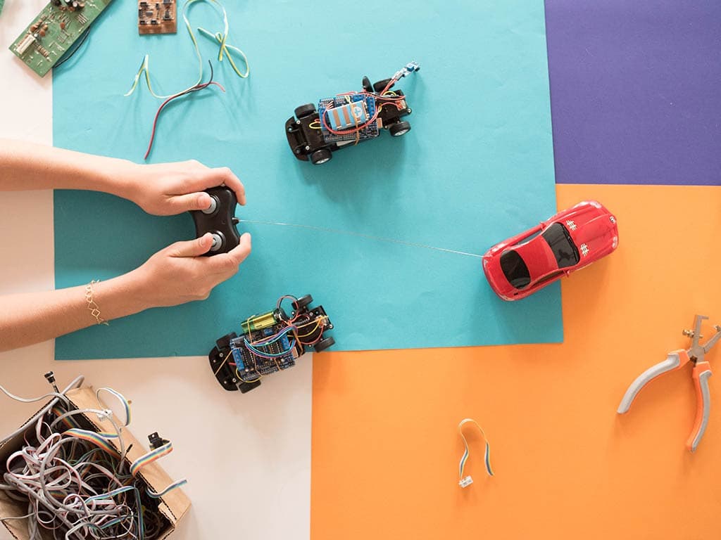 Self-driving toy car 