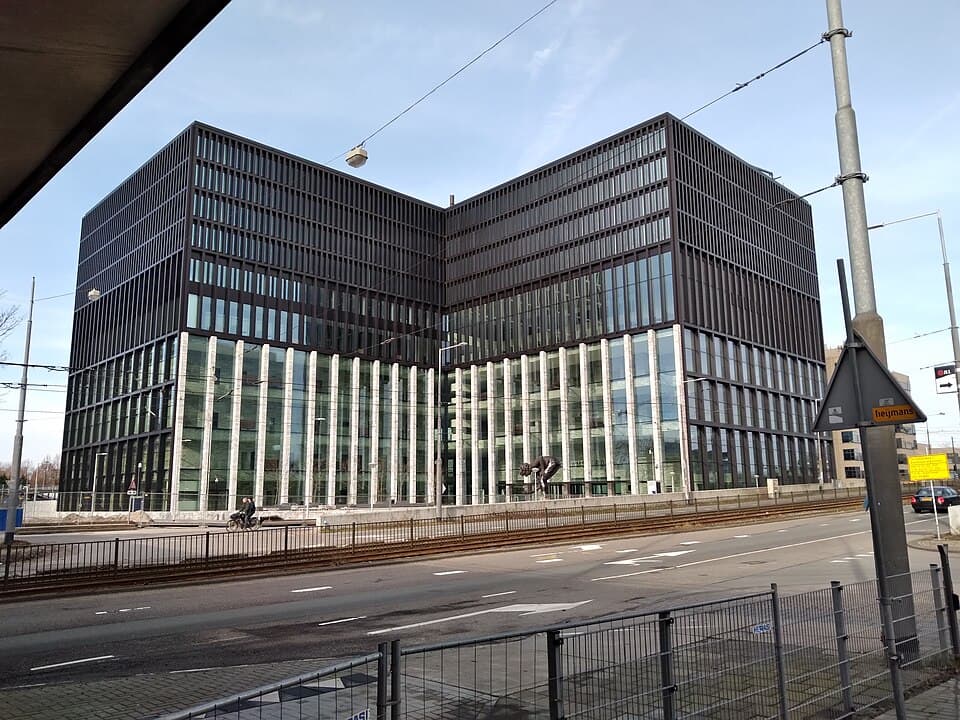 rechtbank Amsterdam aan de Parnassusweg