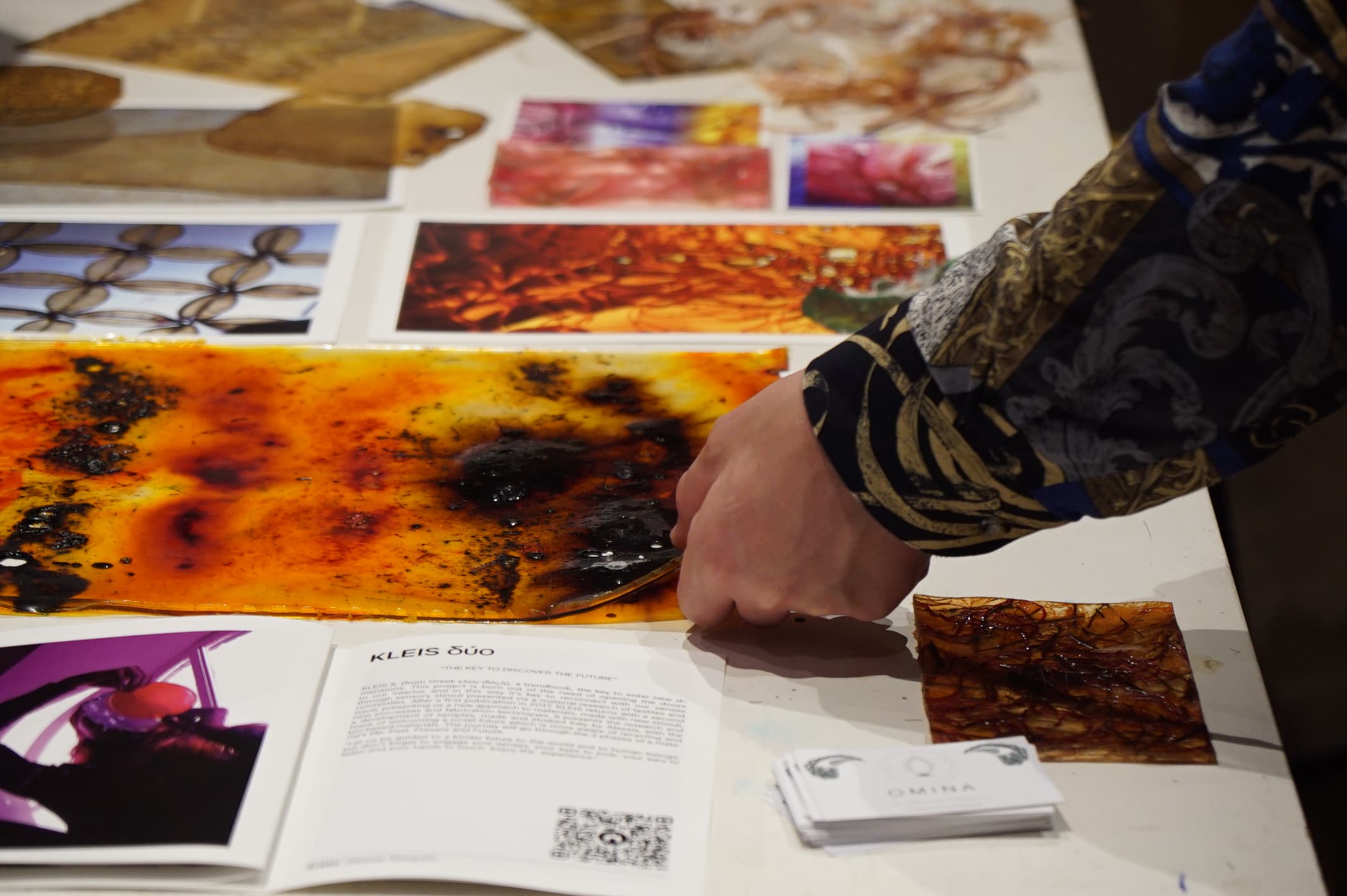 Academy Show TextileLab. Photo by Ray Wallis de Vries, Waag Futurelab, 2023.