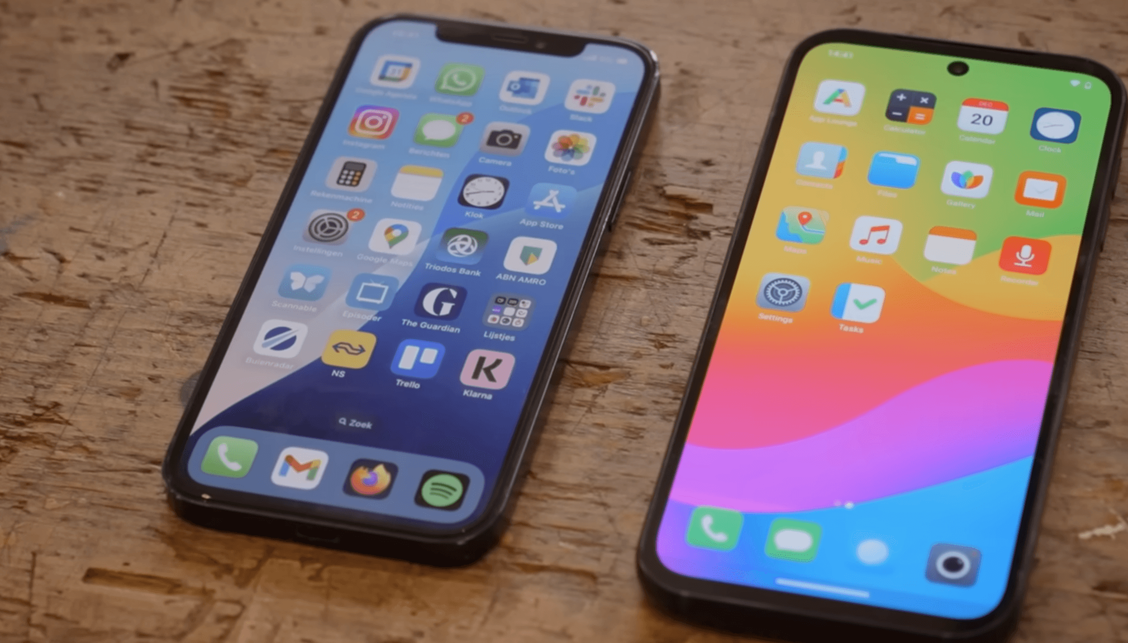 Twee smartphones, eentje met het alternatieve besturingssysteem e/OS