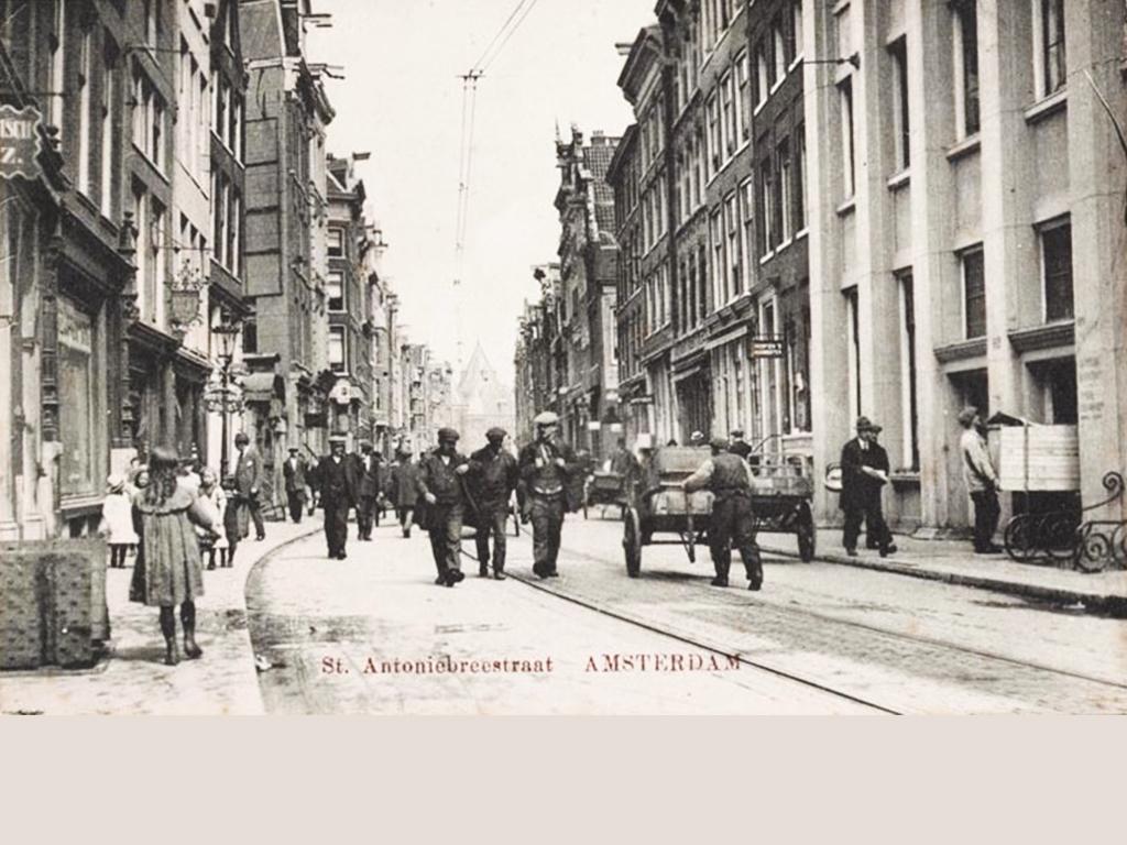 Pintohuis Sint Antoniesbreestraat 1920