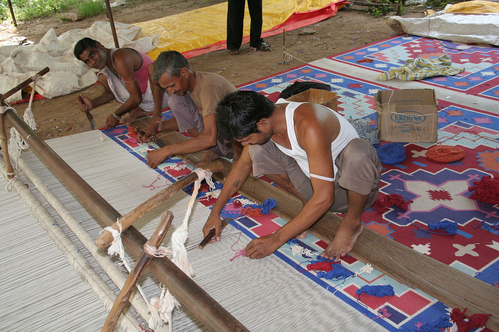 Carpet weavers, near Jaipur, Rajasthan, India.