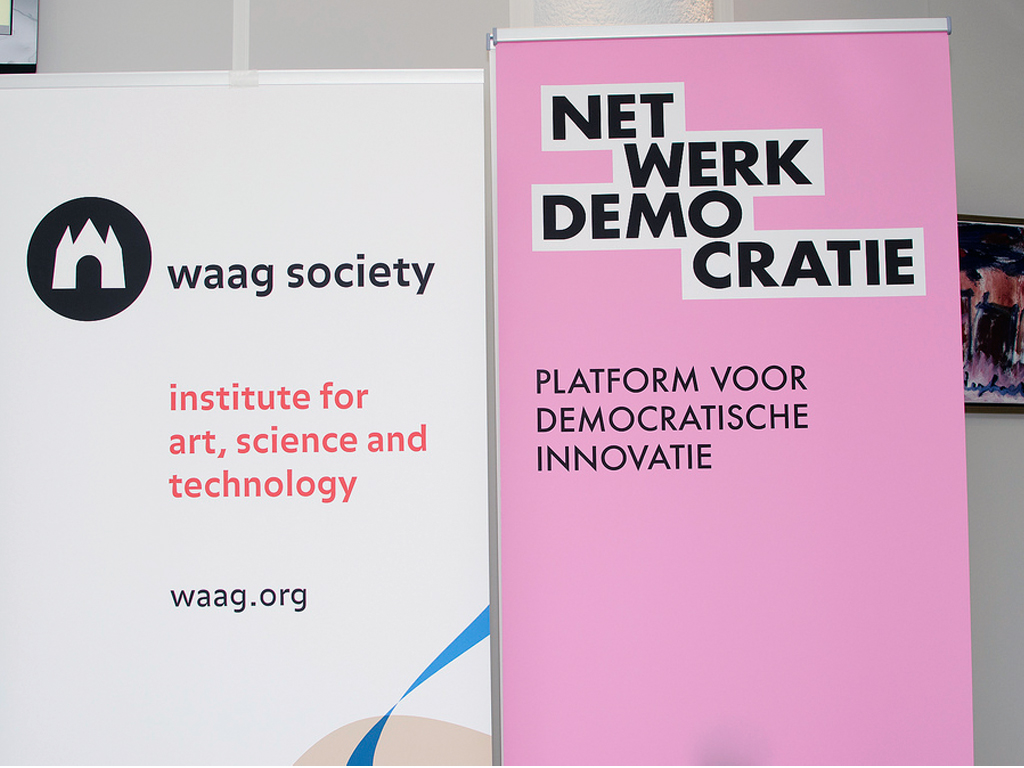 Banners Netwerk Democratie en Waag