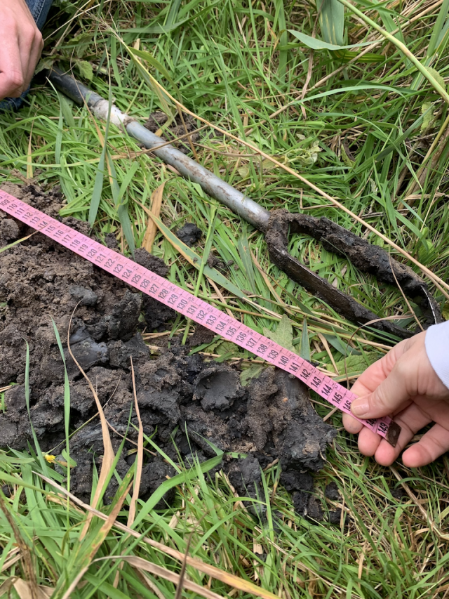 Digging up soil - Photo: Rosalie Bak