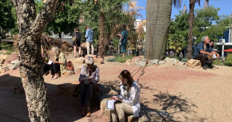 Performative Etnographies – een van de begeleide expedities tijdens Machine Wilderness 2022 in Artis, Spela Petric